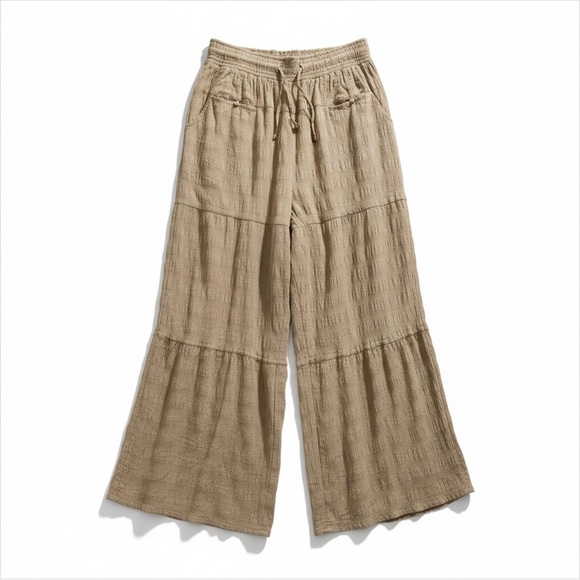 Free People Wide-Leg 
Tiered Pull-On Pant 
Size Large - Picture 6 of 15